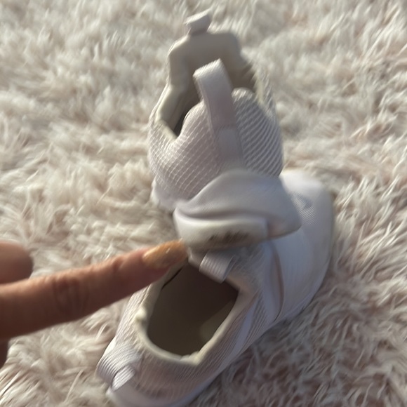 Gently Used Nike Sneakers - Picture 5 of 5